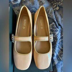 Size 40 (9-9.5) Mary Jane by Silent D